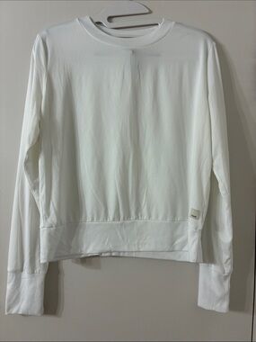 Vuori White Long-Sleeve Crewneck Top